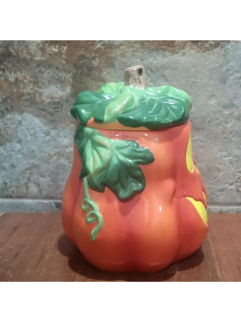 Halloween Pumpkin Jack O' Lantern Cookie Treat Jar 2002 Chipped